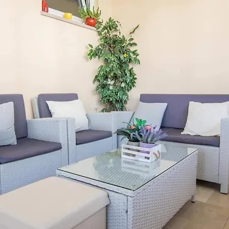 Apartamento Apartman Neda Makarska